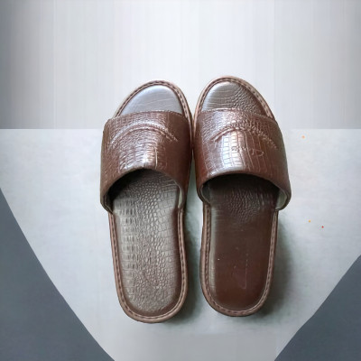 DÉP QUAI NGANG CHẤT LIỆU DA BÒ VATIS VA2051 | KHÂU ĐẾ CHẮC CHẮN