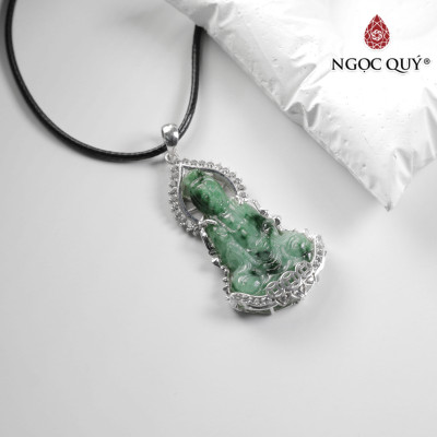 Mặt dây chuyền phật bà cẩm thạch bọc bạc 49x28mm mệnh mộc, mệnh hỏa - Ngọc Quý Gemstones