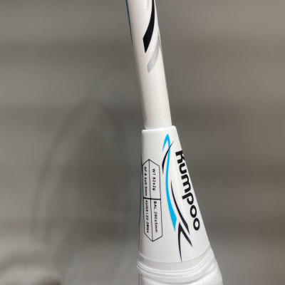 Vợt Cầu Lông KUMPOO K520 Pro Căng Sẵn 11kg Khung Carbon + Tặng Cuốn Cán Và Bao Đựng Vợt