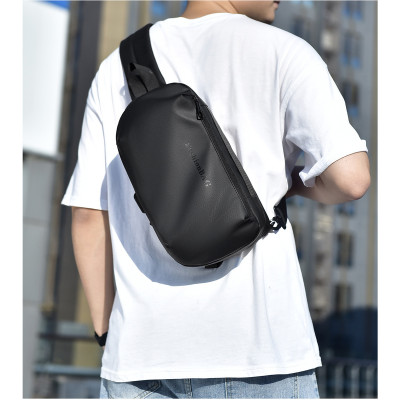 Túi đeo chéo nam cao cấp phong cách mới BEE GEE – DCN9324