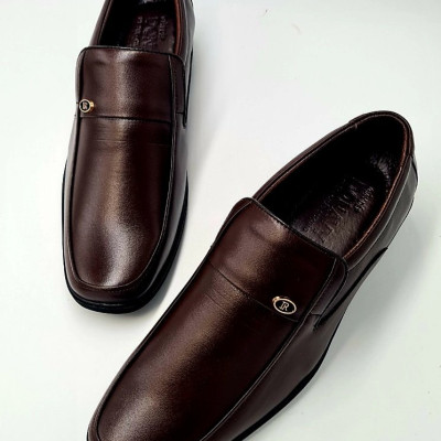 GIÀY LƯỜI NAM DA BÒ 100%, ĐÍNH KHUY R CAO CẤP, DA BÒ NAPPA MỀM MẠI, ĐÉ CAO SU CAO 3CM HỖ TRỢ TĂNG CHIỀU CAO