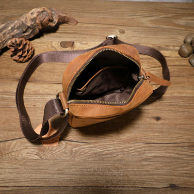 Túi đeo chéo nam DA BÒ THẬT – BEE GEE DCN9339