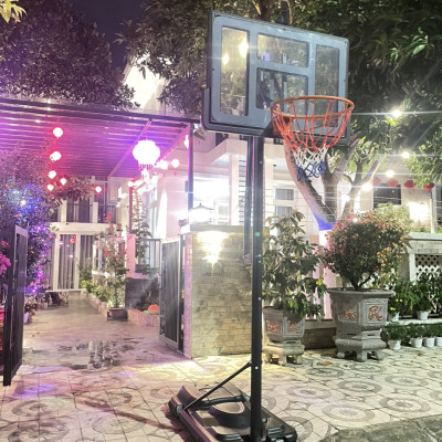 Trụ bóng rổ S021 (có tay quay tăng chỉnh), trụ bóng rổ điều chỉnh từ 230 đến 305 cm, an toàn phù hợp cho người lớn và trẻ em