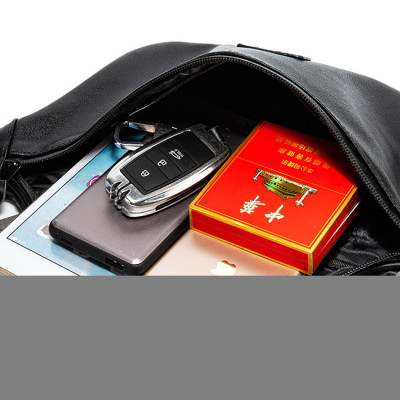 Túi đeo chéo nam phong cách mới  - BEE GEE DCN9156