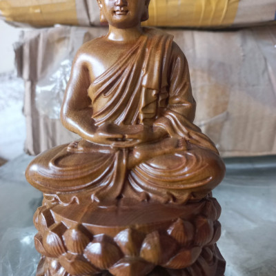 Tượng phật bổn sư thích ca bằng gỗ bách xanh thơm phức kt cao 15×9×9cm 