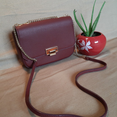 Túi đeo chéo sang trọng thời trang