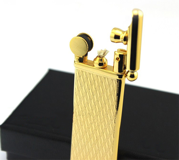 Vỏ Hột Quẹt Bật Lửa Xăng Đá Kiểu Dáng Nhật Mr.Smoke MR-208 Siêu Mỏng Cao Cấp