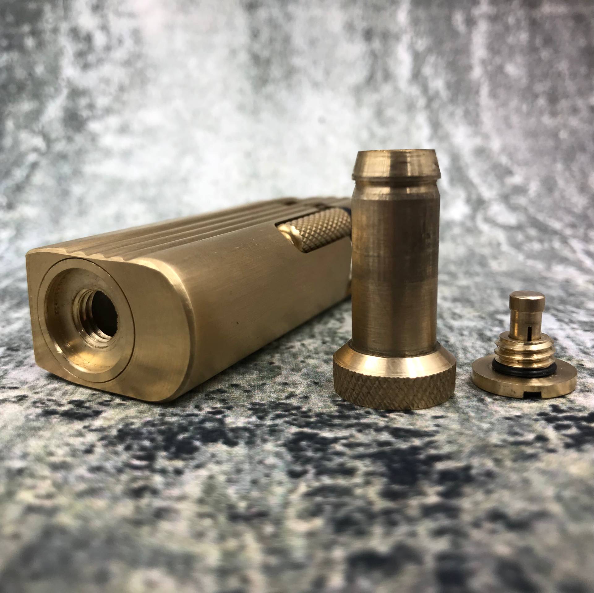 Vỏ Hột Quẹt Bật Lửa Xăng Zorro Z-7 Được Làm Bằng Đồng Nguyên Khối Đẹp Độc Lạ - Dùng Xăng Bấc Đá Cao Cấp