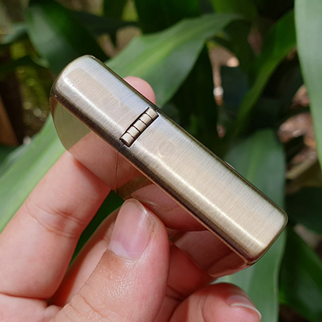 Vỏ Hột Quẹt Bật Lửa Hộp Quẹt Xăng Đá Zorro Z85914 Họa Tiết Cây Đàn - Dùng Xăng Bấc Đá Cao Cấp