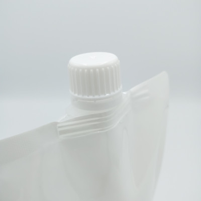 Túi đáy đứng có vòi đựng chất lỏng 500ml màu trắng sữa  (50 túi)