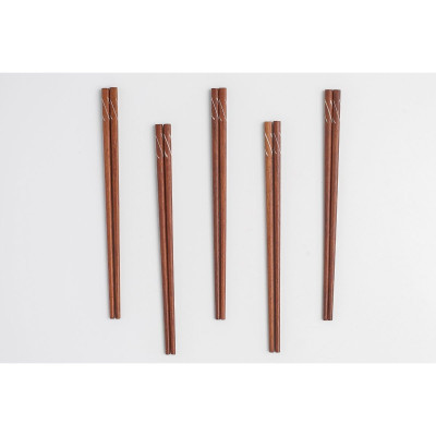 Hộp 10 đôi đũa cẩm lai ghép PHUSANG được làm từ gỗ tự nhiên không phủ PU dùng trong nhà hàng, khách sạn và bàn ăn