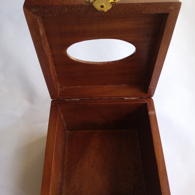 Hộp đựng giấy ăn NH HOME vuông gỗ hương.