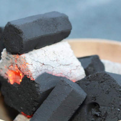 Than gáo dừa không khói chính hãng R2D hộp 4 KG than nướng BBQ an toàn cho sức khoẻ gia đình bạn