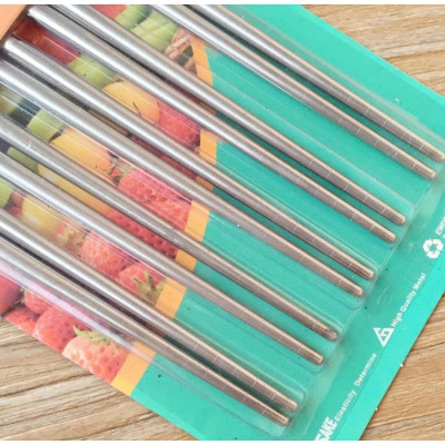 Set 2 vĩ  đũa inox đầu xoắn chống trượt, chống trơn khi gắp, không bị đen, mốc, chịu lực tốt, khó cong, vênh dễ cầm nắm , an toàn và  tiện lợi