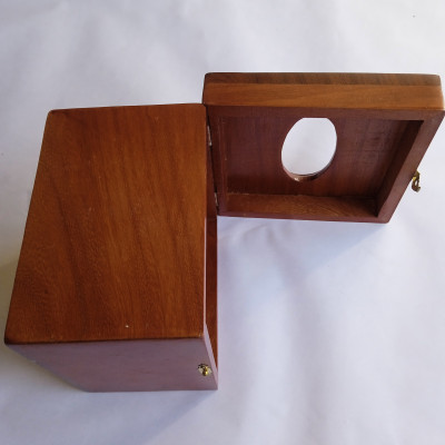 Hộp đựng giấy ăn NH HOME vuông gỗ hương.