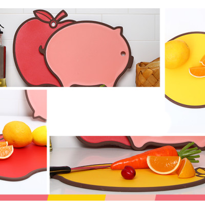 Thớt nhựa kháng khuẩn Lock&Lock CSC551 - Hình quả táo