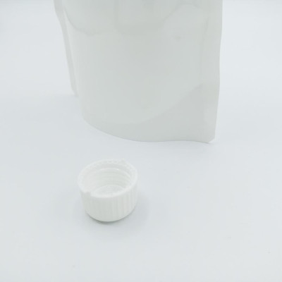 Túi đáy đứng có vòi đựng chất lỏng 500ml màu trắng sữa  (50 túi)