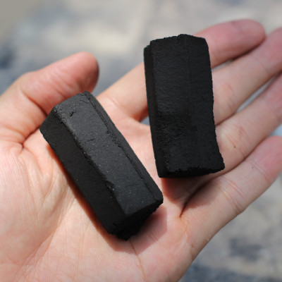 Than nướng BBQ không khói từ gáo dừa thiên nhiên chính hãng R2D hộp 1Kg