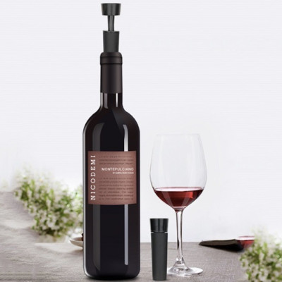 Hút chân không bảo quản rượu vang kèm nắp đậy màu đen sần SUNWAY