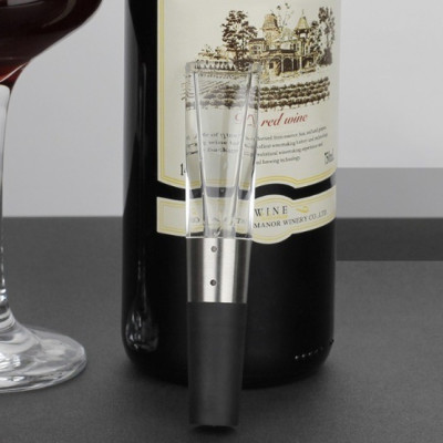 Phễu rót vang thiết kế nhỏ gọn, sang trọng hỗ trợ sục khí SUNWAY
