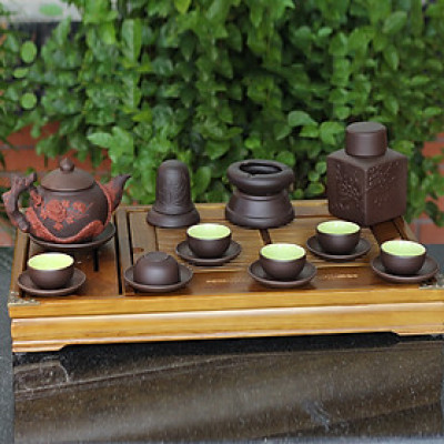 Bộ ấm chén tử sa đen đắp nổi hoa Phù Dung đỏ và phụ kiện