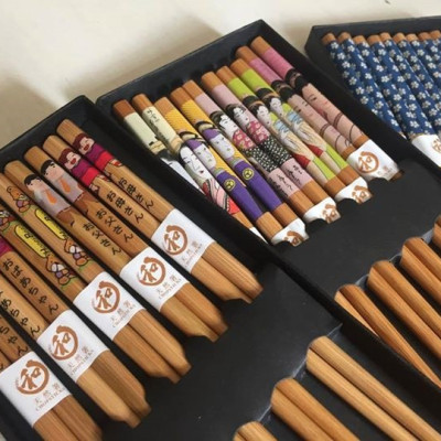 Combo 03  Set đũa tre Tanaka in họa tiết hoa văn tinh xảo - Nội địa Nhật Bản (Set 05 đôi)