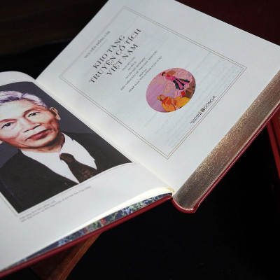 Sách - Bộ Sách Kho Tàng Truyện Cổ Tích Việt Nam - Quyển 1 + Quyển 2 (Bộ 2 Quyển) - Bìa Da - Phiên Bản Có Hộp - Ấn Bản Giới Hạn