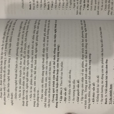 Sách - Cách làm các dạng bài nghị luận văn học 9 ( có hệ thống đề thi và đáp án minh hoạ)