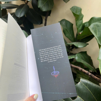 Sách - Báo cáo điều tra về bệnh hoang tưởng (Nhã Nam HCM)