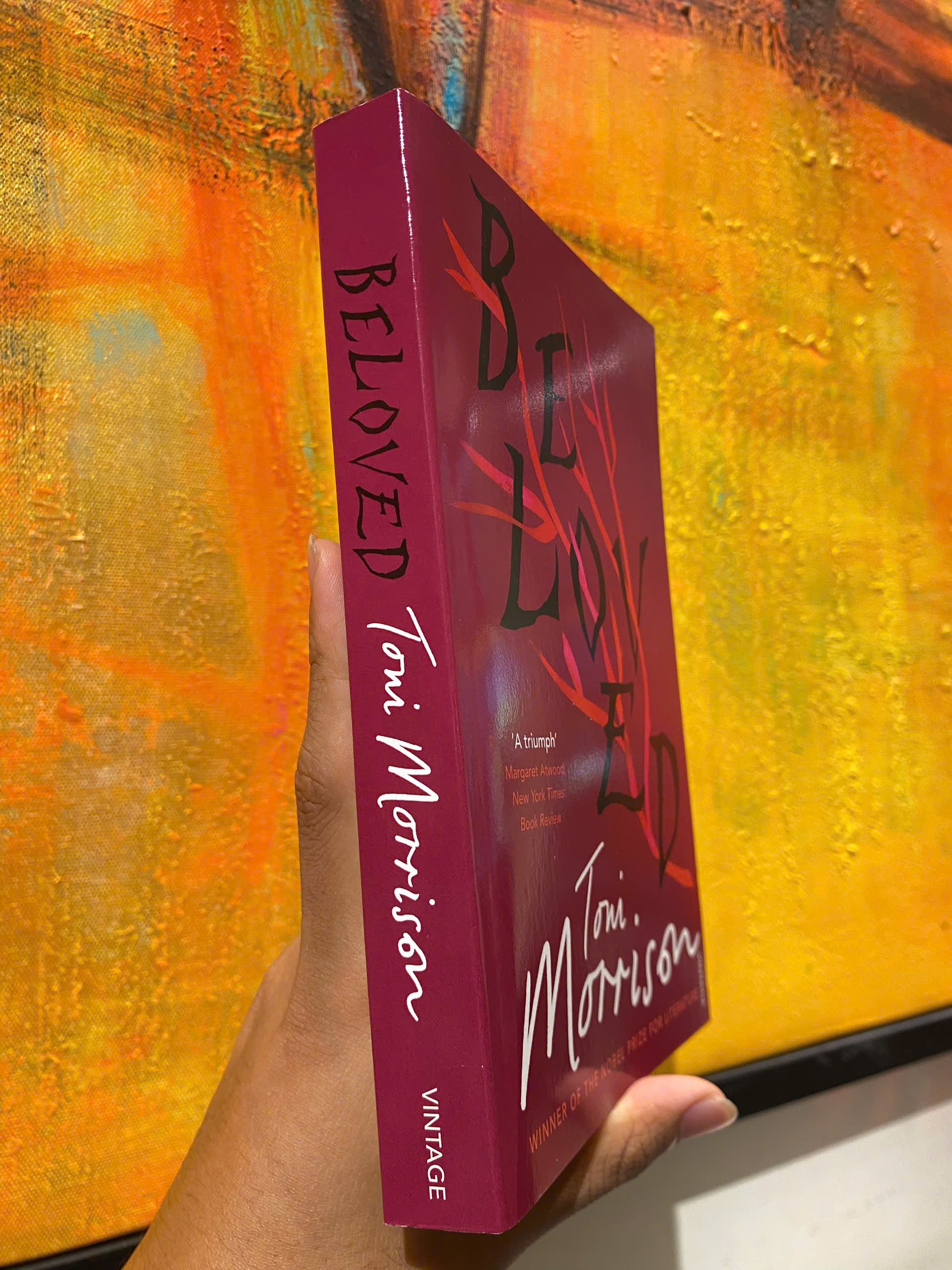 Sách - Beloved by Toni Morrison (Beloved Trilogy #1) - Pulitzer Prize Winner / English Book / Sách Ngoại văn Nhập khẩu