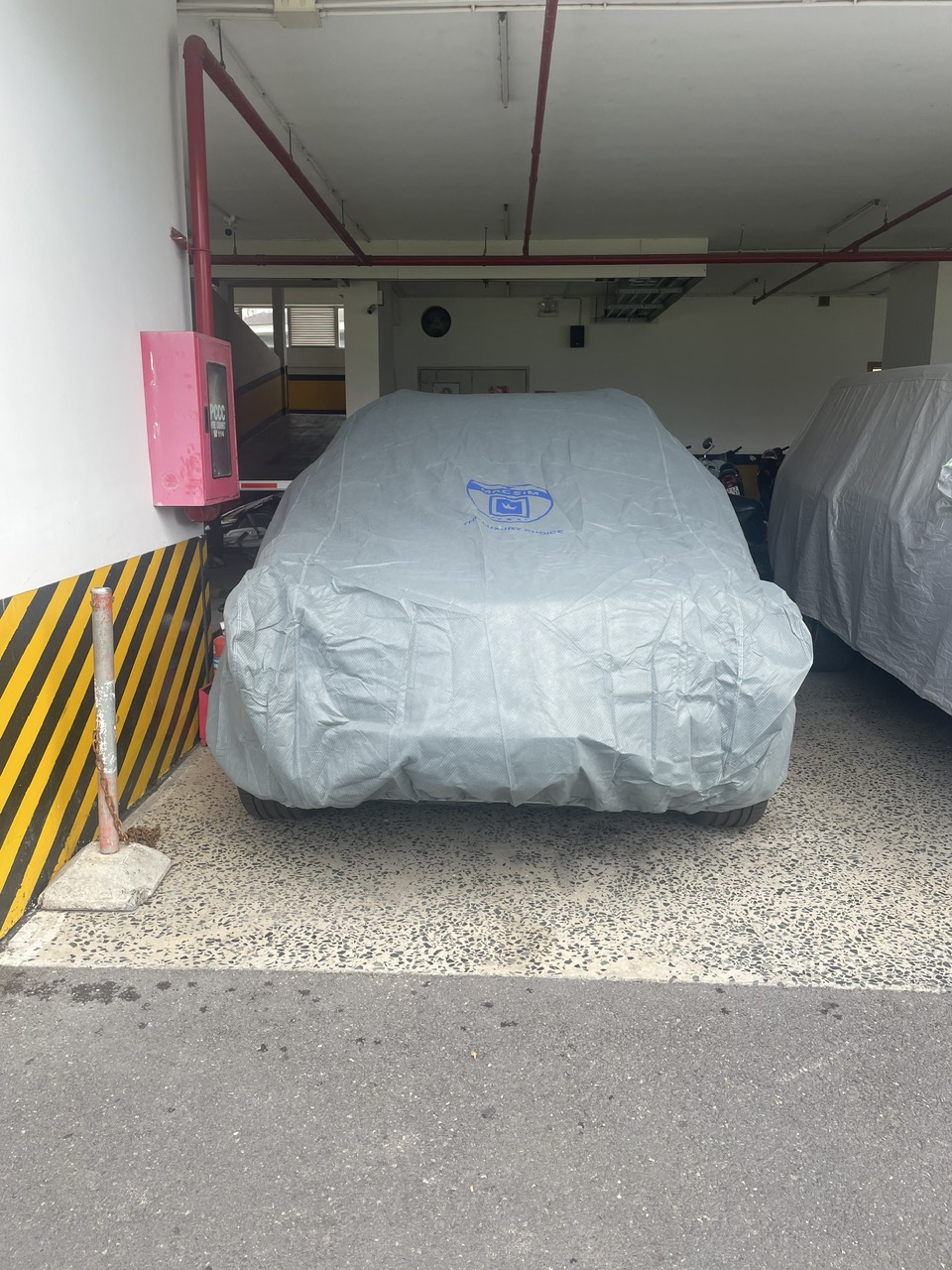 Bạt phủ ô tô chất liệu vải không dệt 3 lớp cao cấp thương hiệu MACSIM cho xe ô tô Toyota Camry - màu ghi