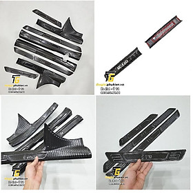 TRỌN BỘ Nẹp bước chân và ốp chống trầy cốp trong Hyundai Grand i10 2021 SEDAN -  vân Carbon