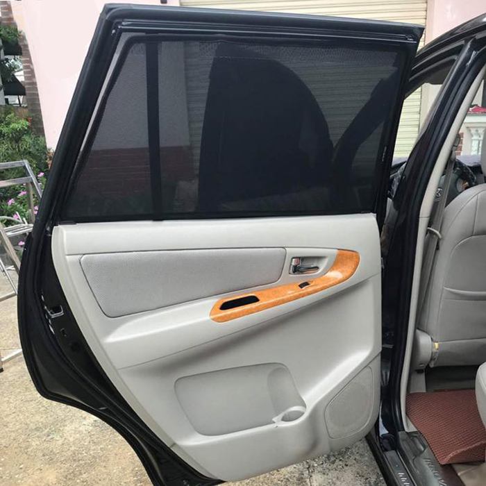 Bộ Rèm Chắn Nắng Nam Châm dành cho xe Toyota Innova 2017-2018