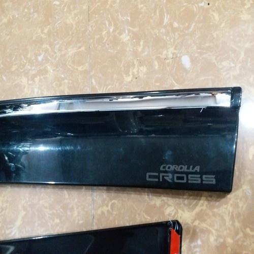 Vè che mưa xe Toyota Cross 2019-2022 chỉ inox cao cấp