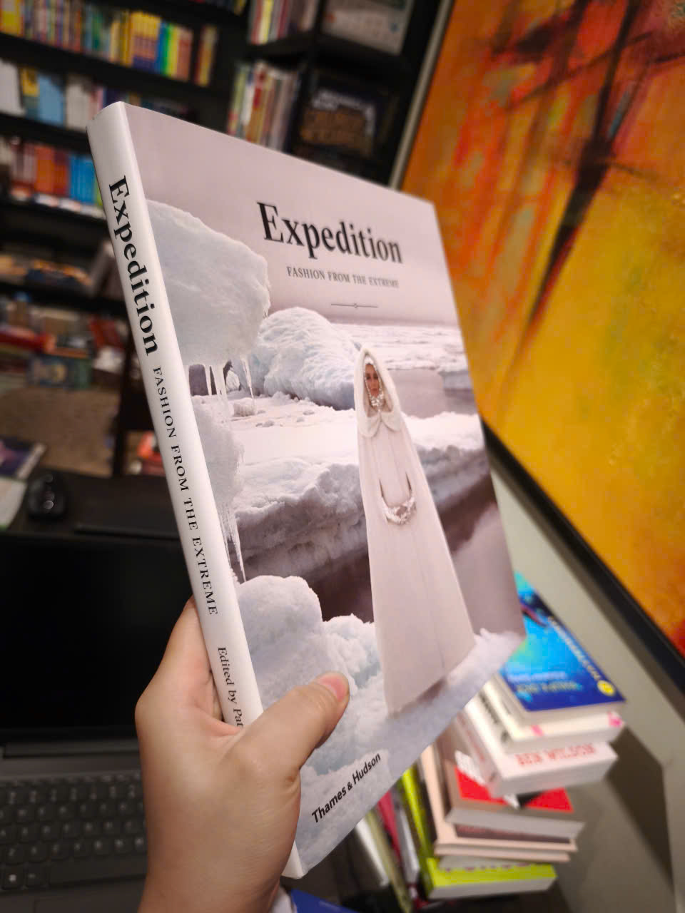 Sách - Expedition: Fashion from the Extreme by Patricia Mears - Fashion / Art