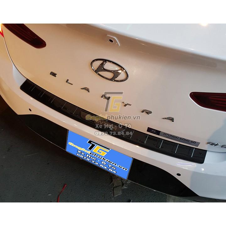 COMBO Nẹp bước chân và ốp chống trầy cốp Hyundai Elantra 2017-2020 vân Carbon