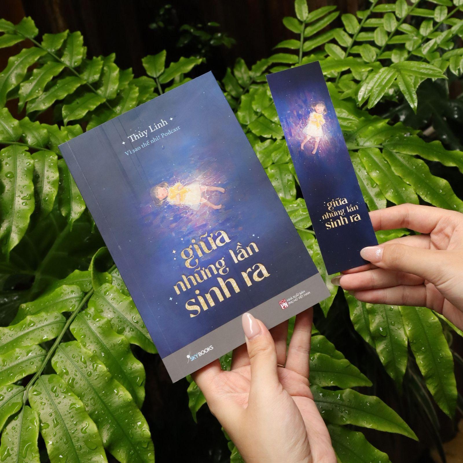 Giữa Những Lần Sinh Ra - Bản Quyền
