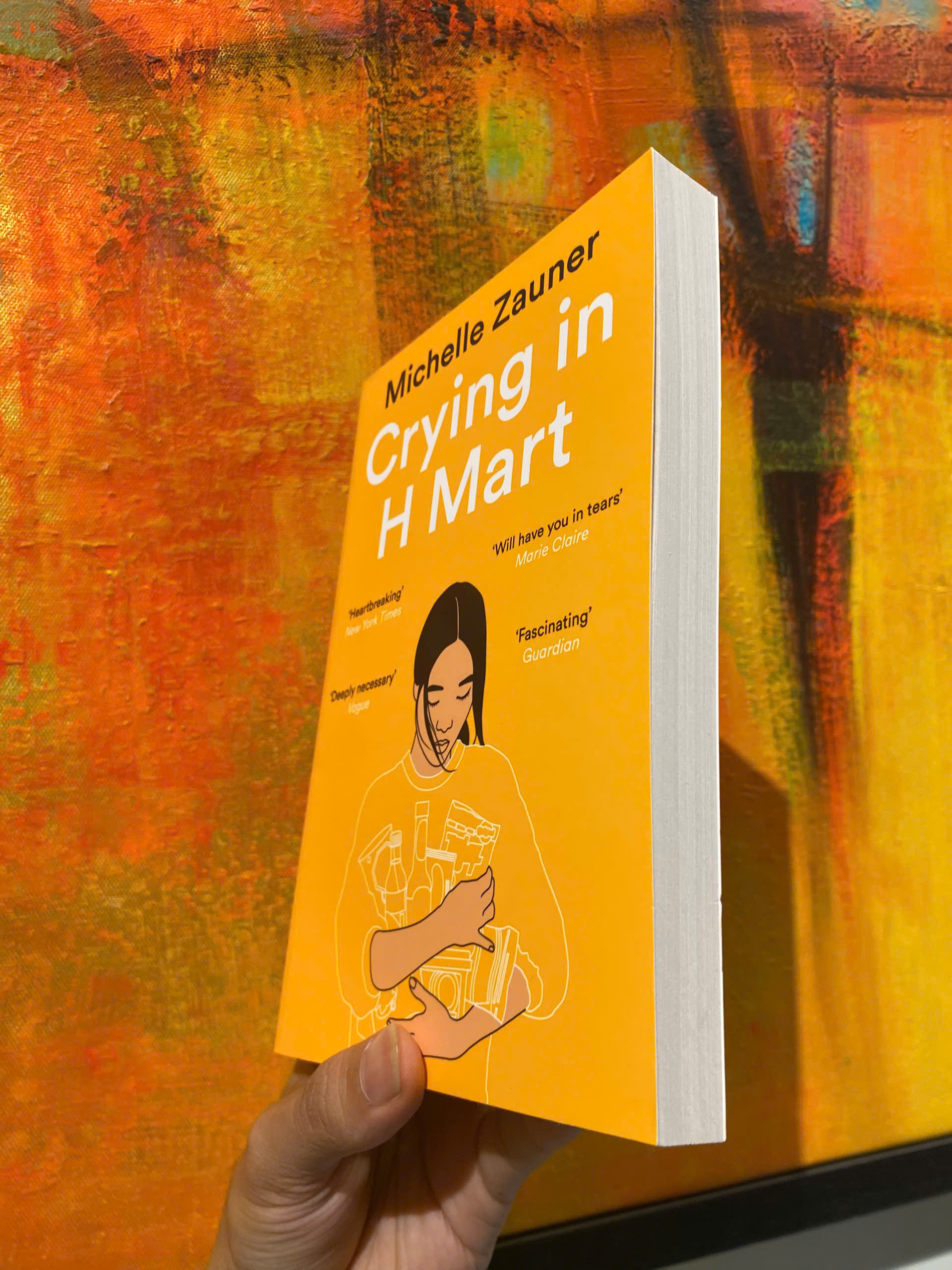 Sách - Crying in H Mart by Michelle Zauner: The Number One New York Times Bestseller - English Memoir / Biography - Sách Ngoại văn Nhập khẩu