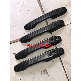 Ốp tay nắm, Hõm cửa, chén cửa carbon xe Toyota Raize 2021- 2022 vân cacbon cao cấp