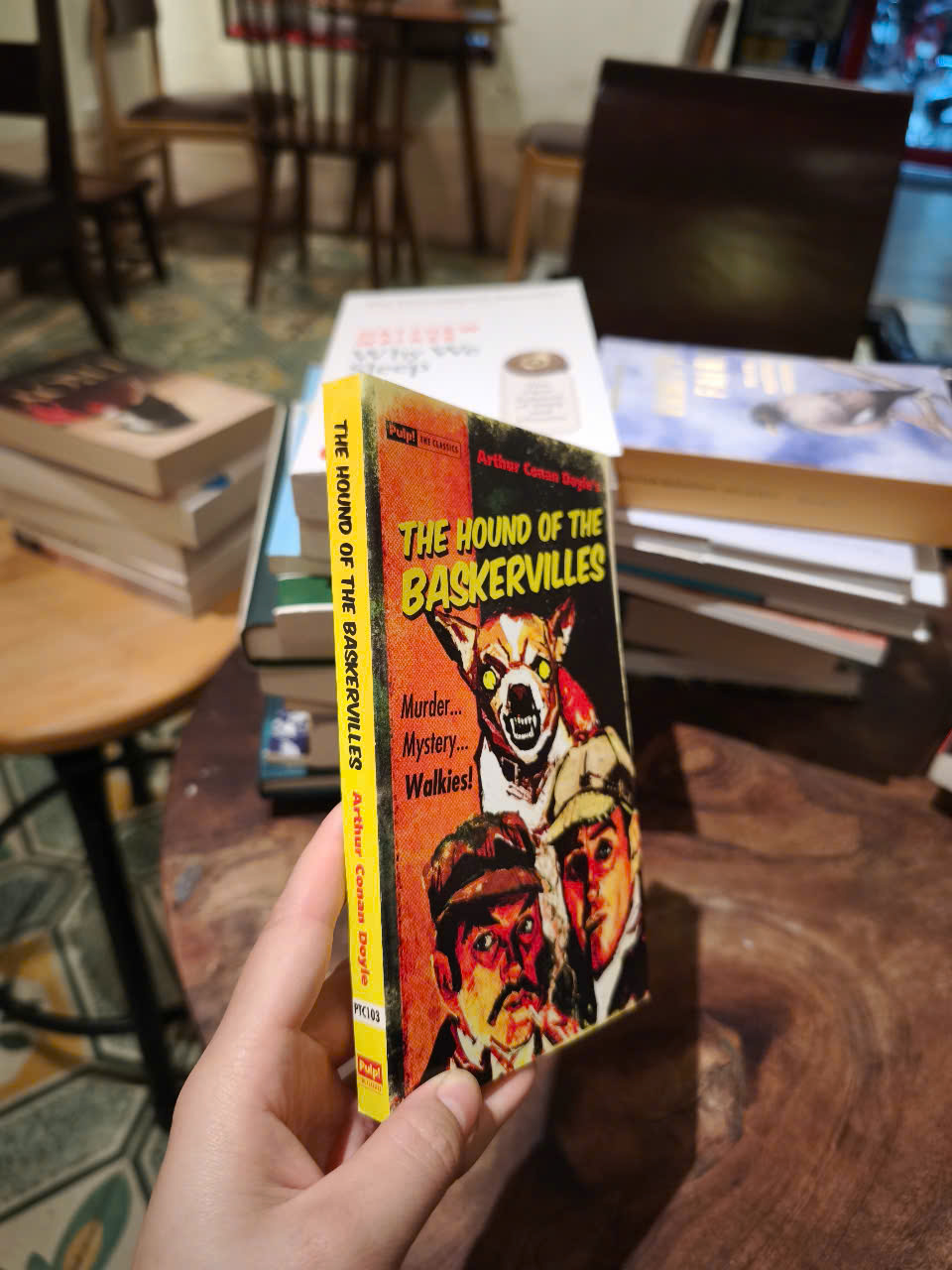 Sách - The Hound of the Baskervilles by Sir Arthur Conan Doyle - Mystery / Fiction in English