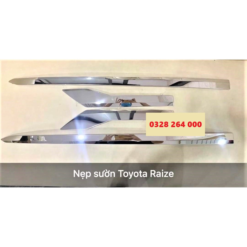 Ốp nẹp sườn, ốp hông xe Toyota Raize 2021- 2022 Mẫu nhựa ABS mạ crom sáng bóng