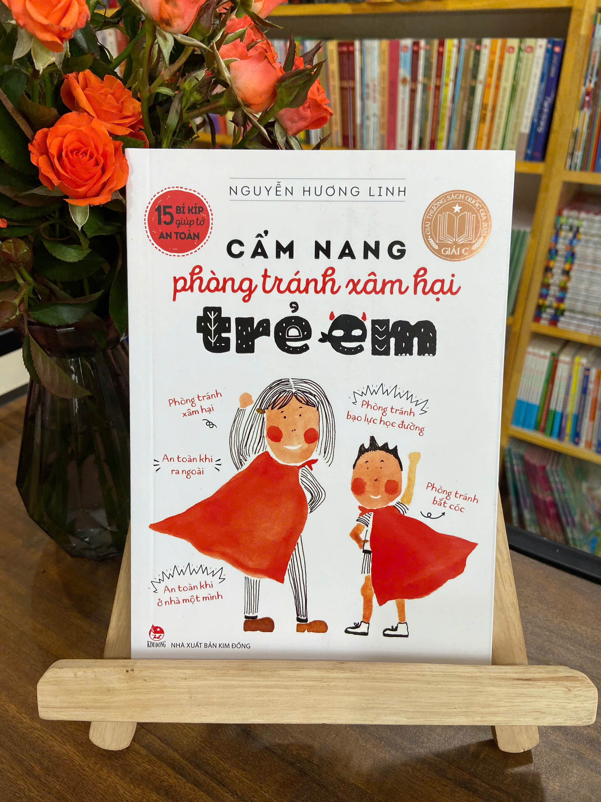 Combo 3 cuốn 15 bí kíp giúp tớ an toàn: Cẩm nang phòng tránh bắt nạt và bạo lực học đường, Cẩm nang an toàn giao thông, Cẩm nang phòng tránh xâm hại trẻ em