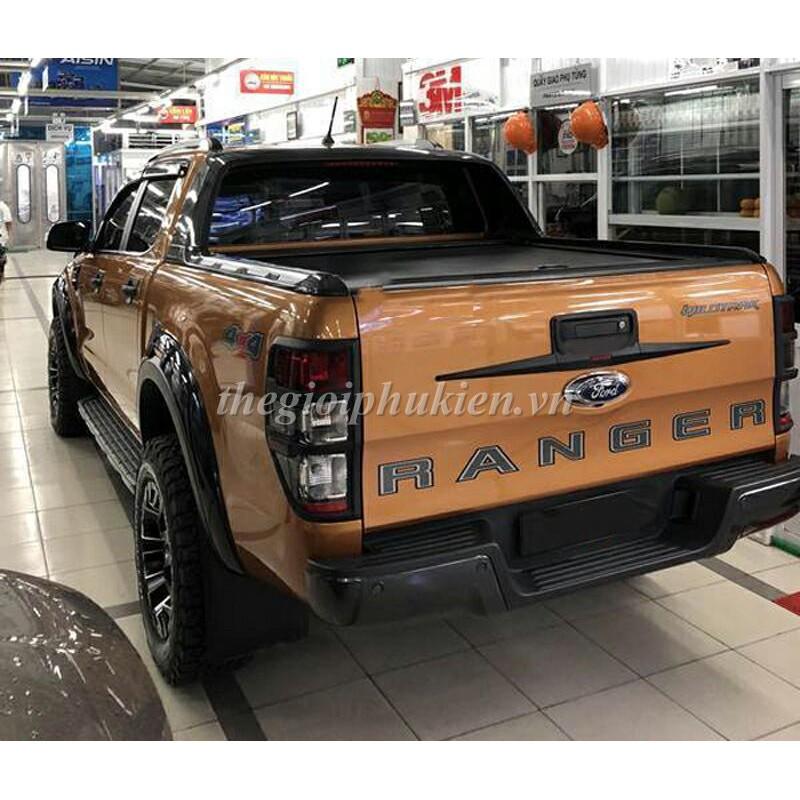 Ốp trang trí tay mở cốp sau Ford Ranger