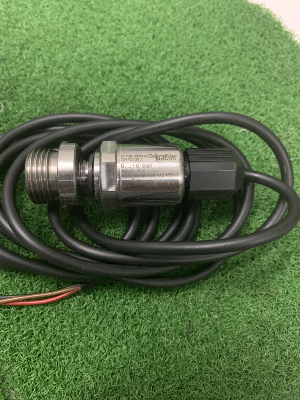 Cảm biến áp suất 0-10 bar , out 0-10 Vdc Schneider SPP110 | Chính hãng |