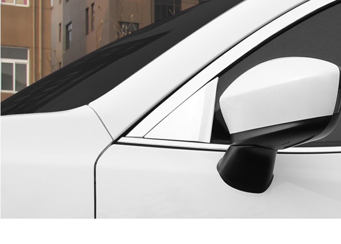Bộ nẹp viền cong kính INOX dành cho xe Mazda 3