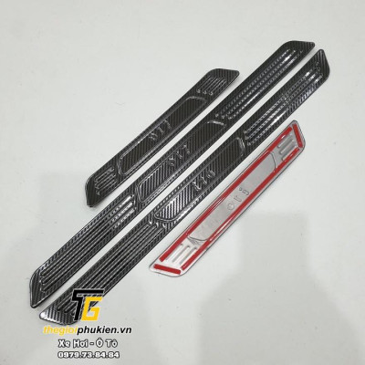 TRỌN BỘ Nẹp bước chân và ốp chống trầy cốp trong Hyundai Grand i10 2021 SEDAN -  vân Carbon