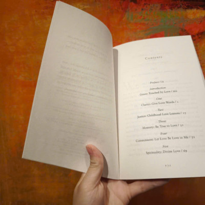 Sách - All About Love: New Visions by Bell Hooks/Social Sciences #1 Best Seller Gender Studies - Sách Ngoại văn