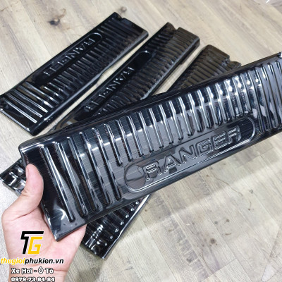 Bộ Ốp bậc cửa, Nẹp bước chân vân Titan Ford Ranger 2023 – Bên trong