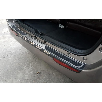 Bậc cốp nhựa dành cho INNOVA 2017-2019