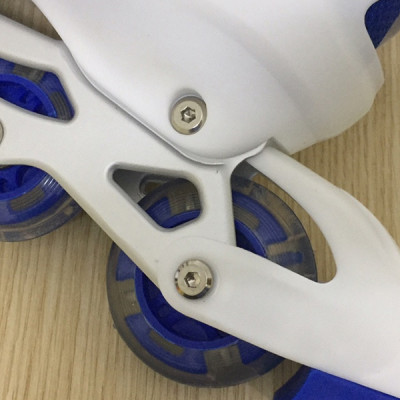 Giày Trượt Patin MacBuy Gắn Đinh Phát Sáng Cao Cấp (Size M) 